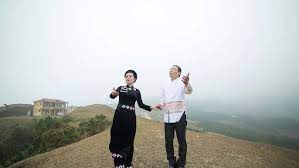 HƯƠNG TÌNH XỨ LẠNG